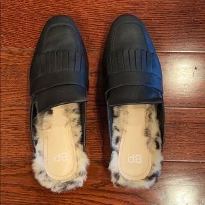 NWOT! BP Nordstrom Black Leather w/ Fur Mules